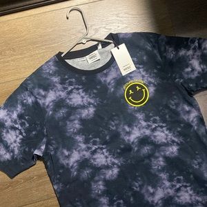 Mens size large WESC tie die , shirt brand new